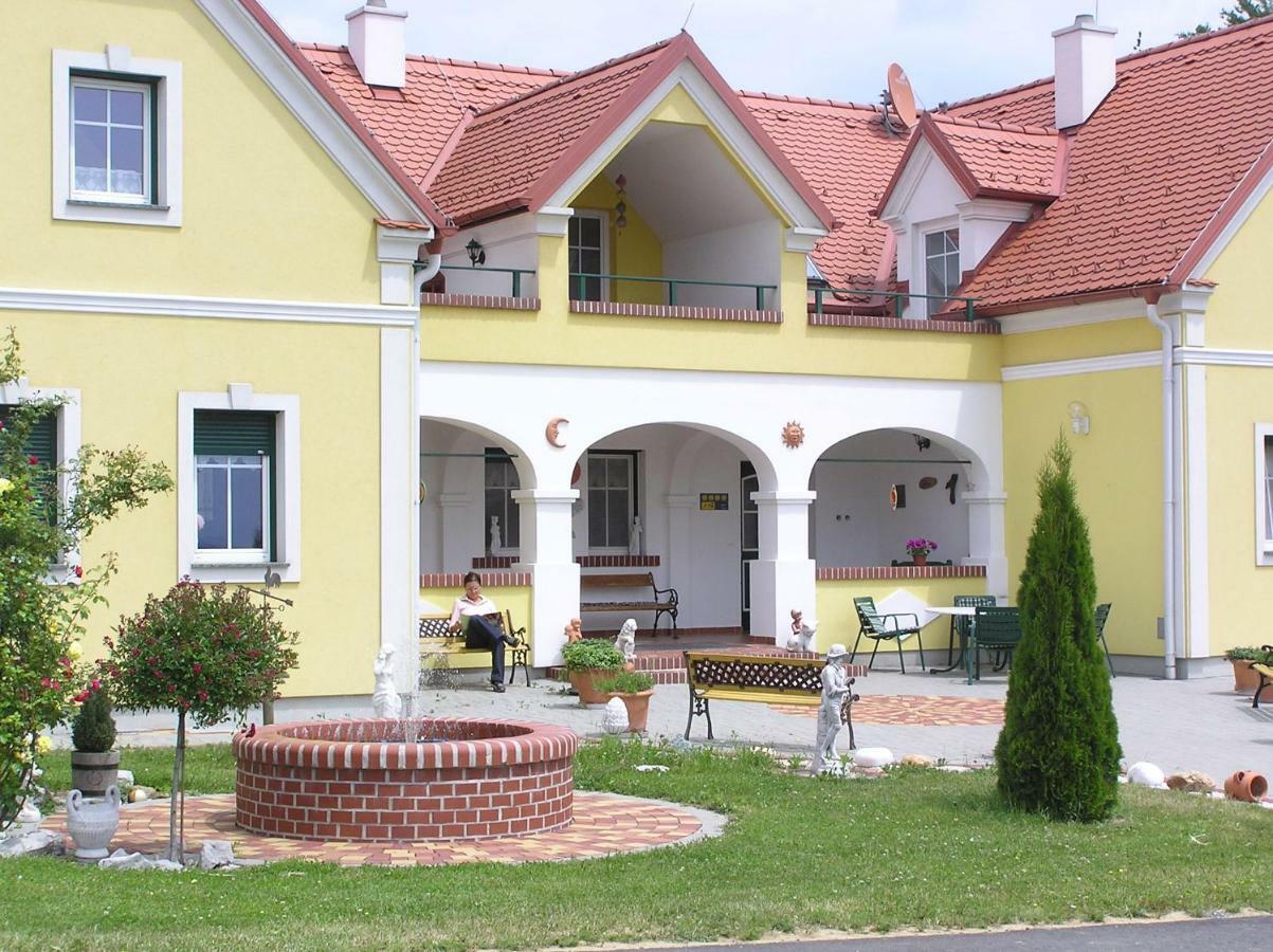 Arkadenhof Flasch Worterberg Exterior photo